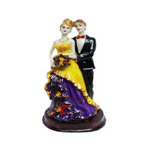Married Couple Statue