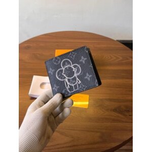 Louis Vuitton Leather Wallet