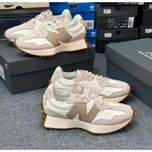 New Balance 327