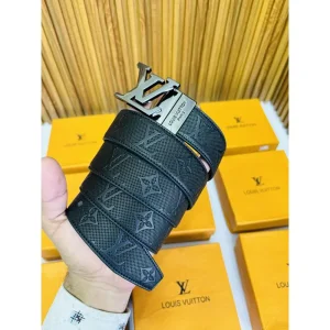 Louis Vuitton Reversible Belt
