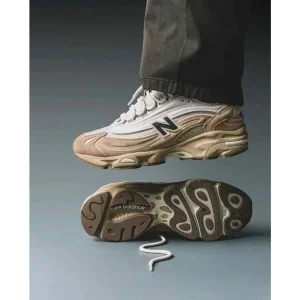 New Balance 1000