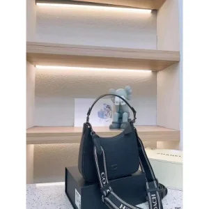 Coach Hobo Hand Bags