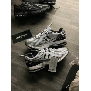 Guess Ginevra Shoulder Bag