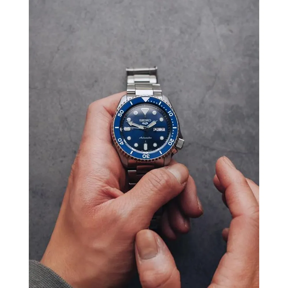 Stylish Seiko 5 Sports Watch For Men (BOT182) - Image 3